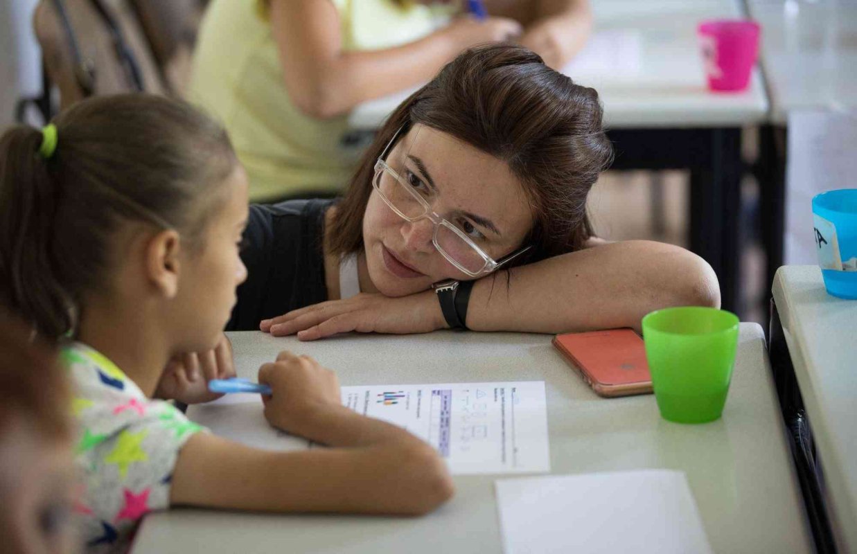 Profesorii din mediul rural, scoşi din anonimat 244917