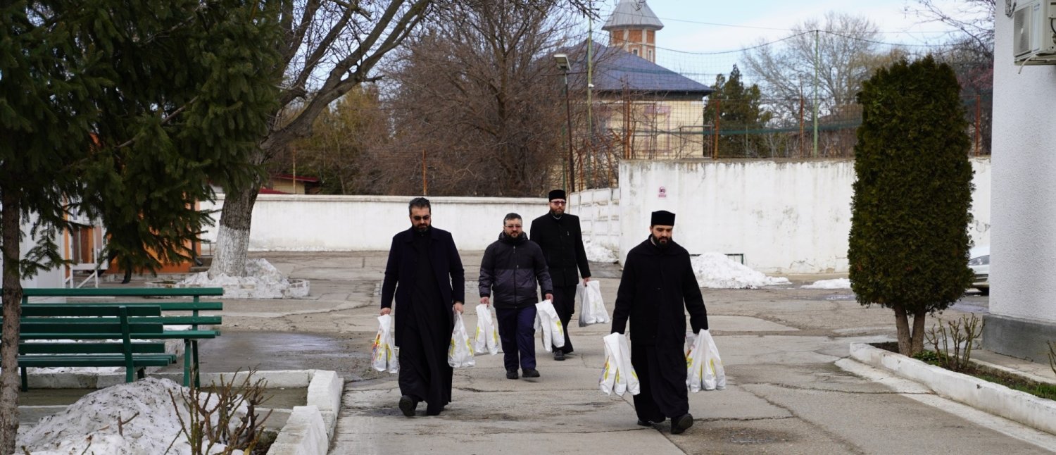 Rugăciune și filantropie la Dunărea de Jos 245176