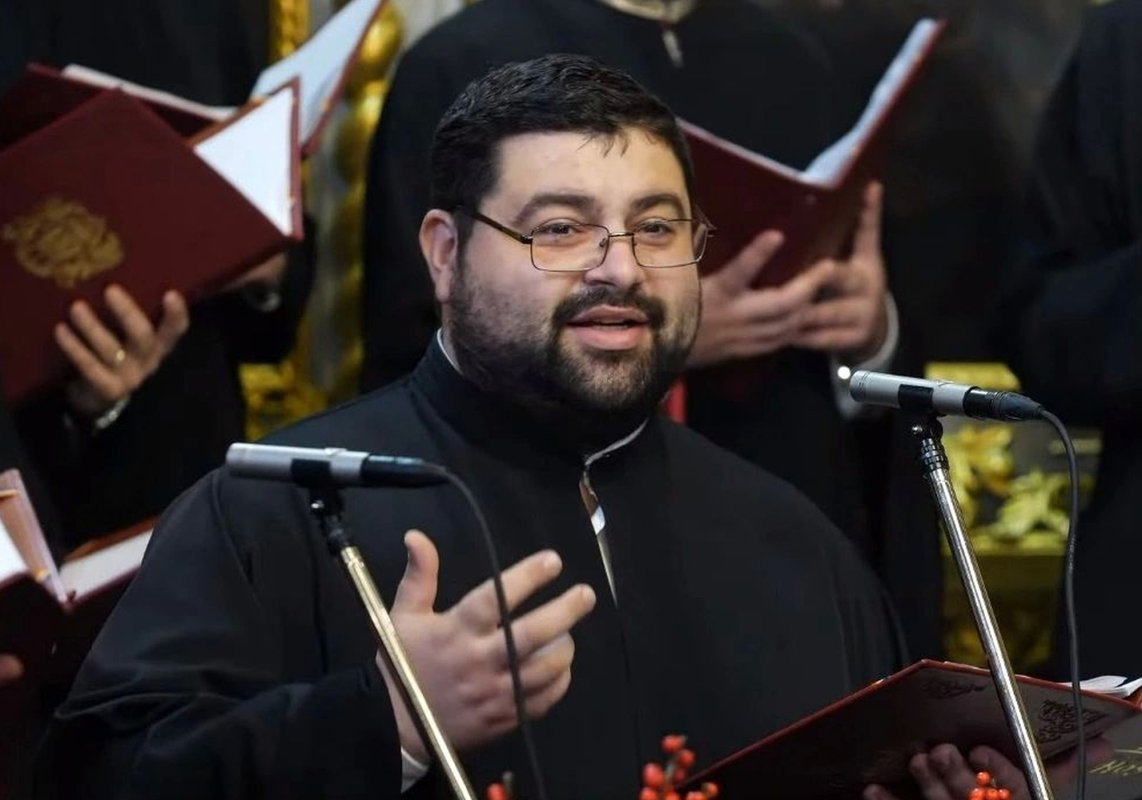 „Petreceam nenumărate ore în sala de meditații pentru a studia neumele bizantine” 245248