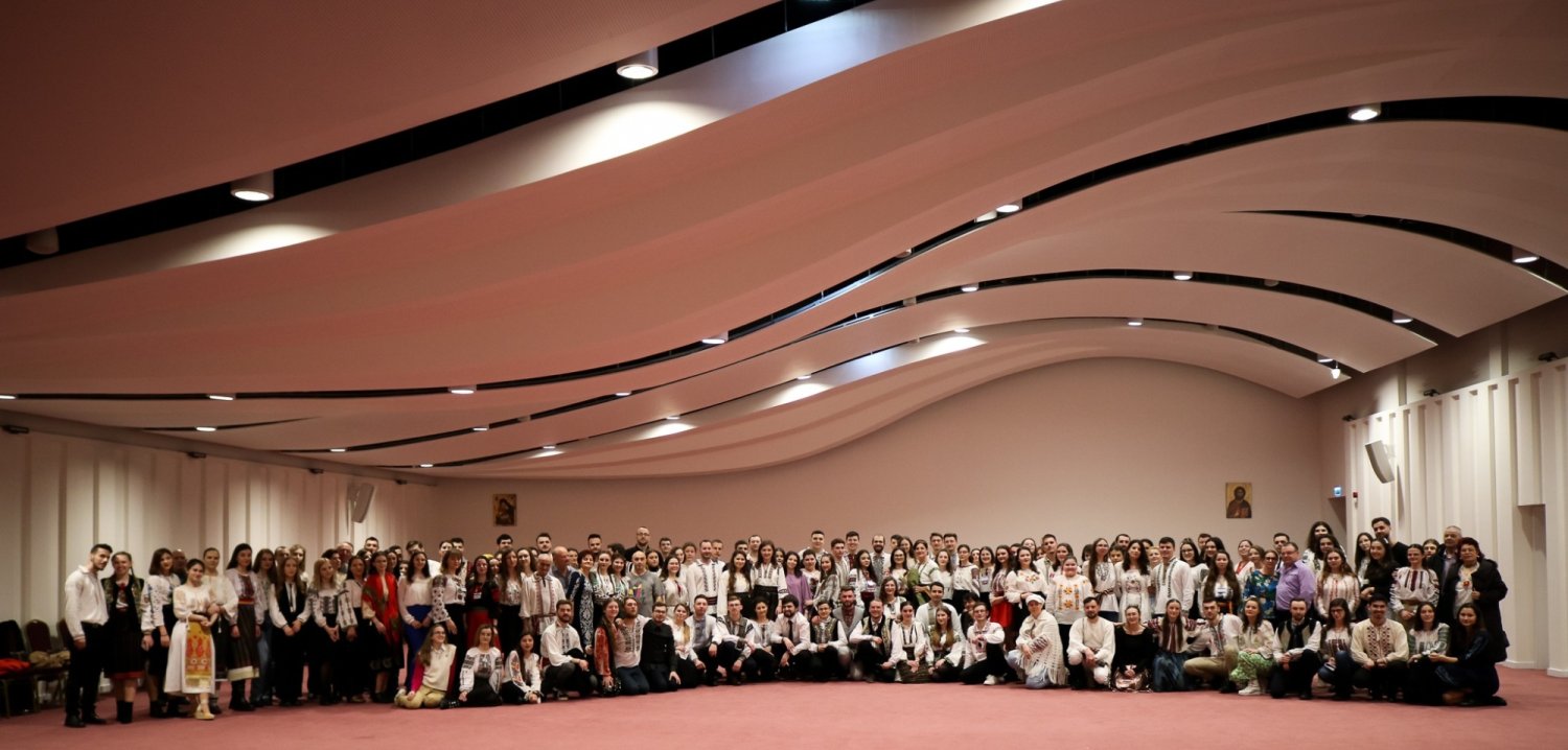 Spectacolul caritabil „O seară românească”, organizat de ASCOR Iași 245275