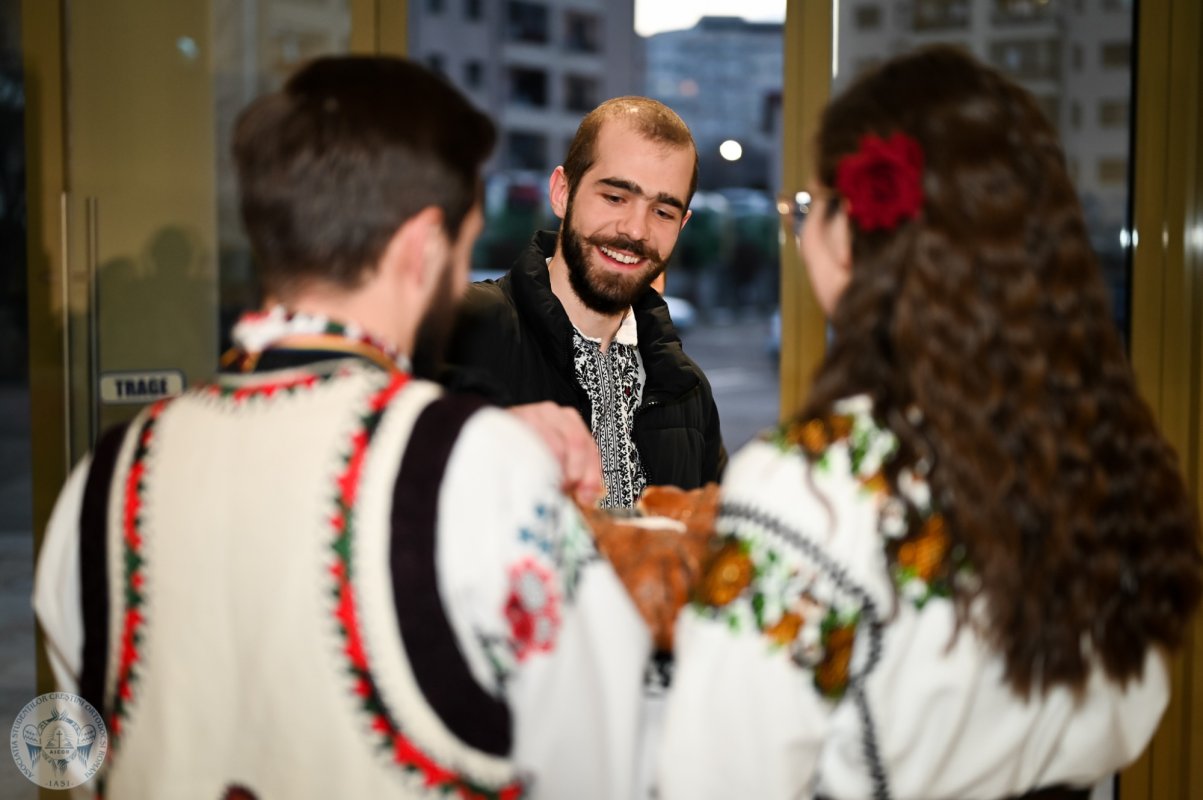 Spectacolul caritabil „O seară românească”, organizat de ASCOR Iași 245277