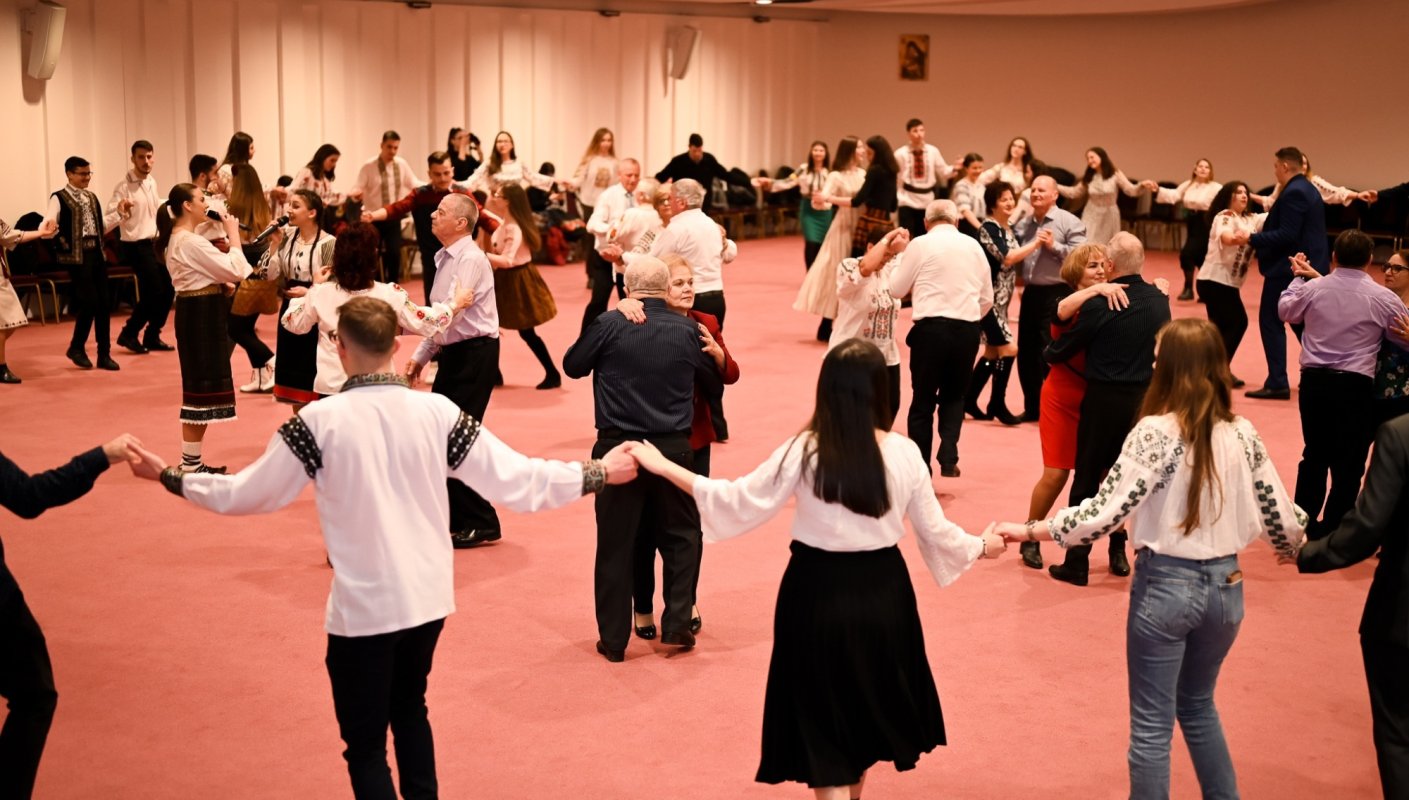 Spectacolul caritabil „O seară românească”, organizat de ASCOR Iași 245278