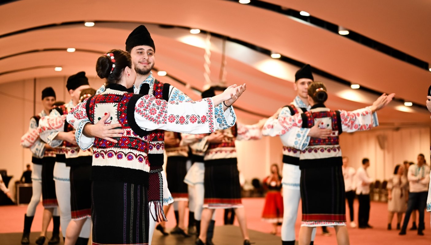 Spectacolul caritabil „O seară românească”, organizat de ASCOR Iași 245280