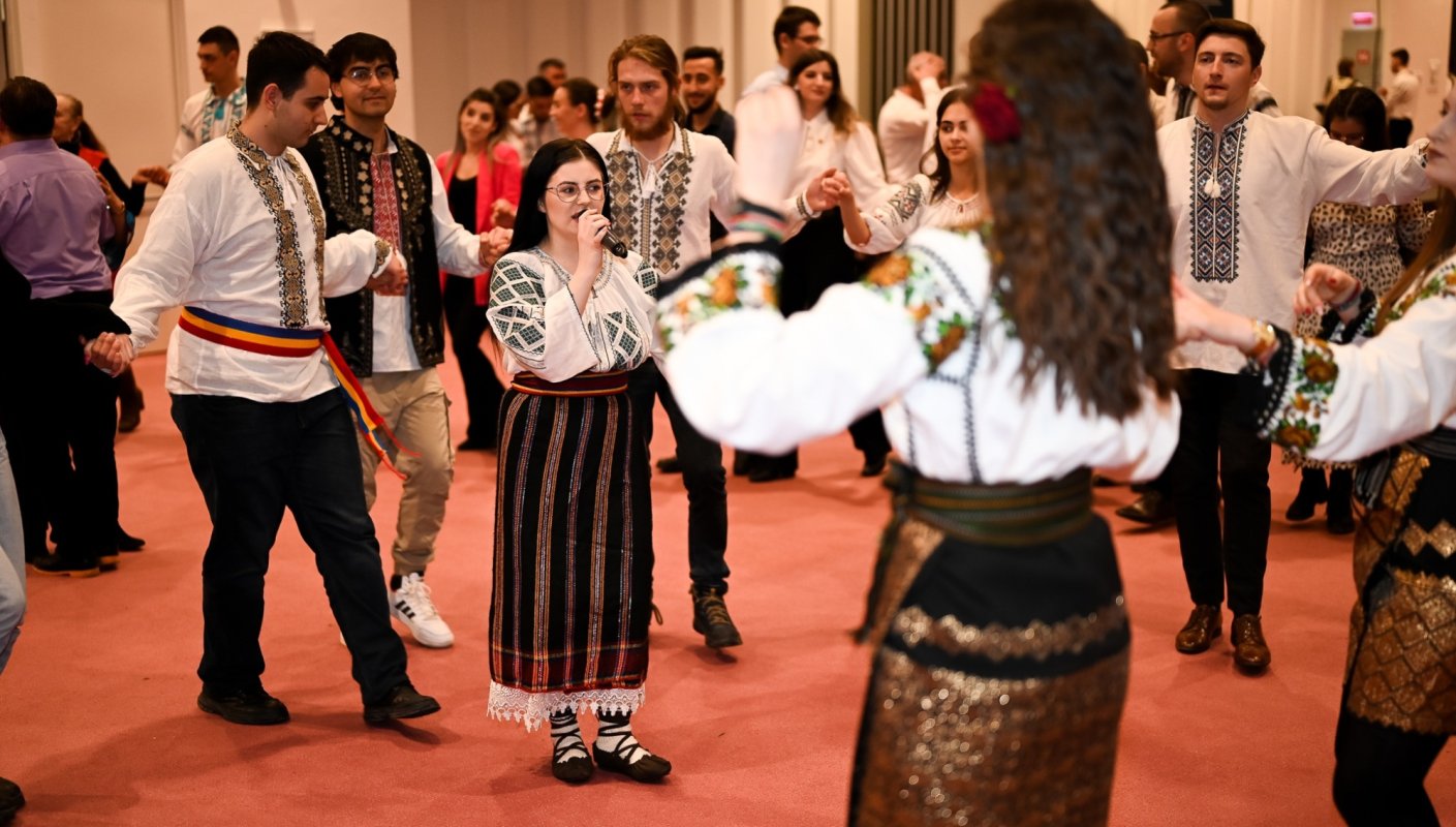 Spectacolul caritabil „O seară românească”, organizat de ASCOR Iași 245283