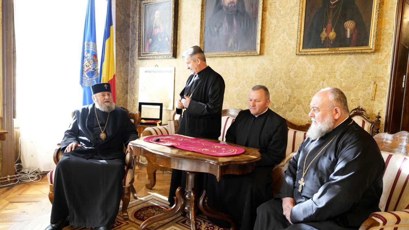 Medalie și diplome aniversare pentru Înaltpreasfințitul Mitropolit Laurențiu 245370