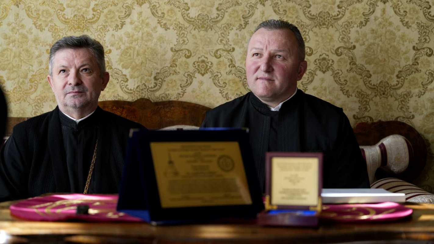 Medalie și diplome aniversare pentru Înaltpreasfințitul Mitropolit Laurențiu 245375