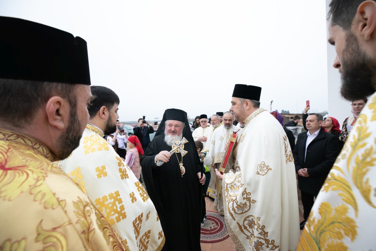 Binecuvântarea lucrărilor la noul paraclis din cartierul Cosmopolis 245583