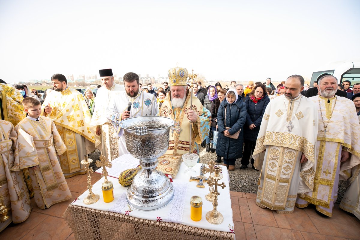 Binecuvântarea lucrărilor la noul paraclis din cartierul Cosmopolis 245628