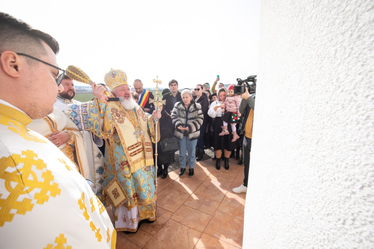 Binecuvântarea lucrărilor la noul paraclis din cartierul Cosmopolis 245631