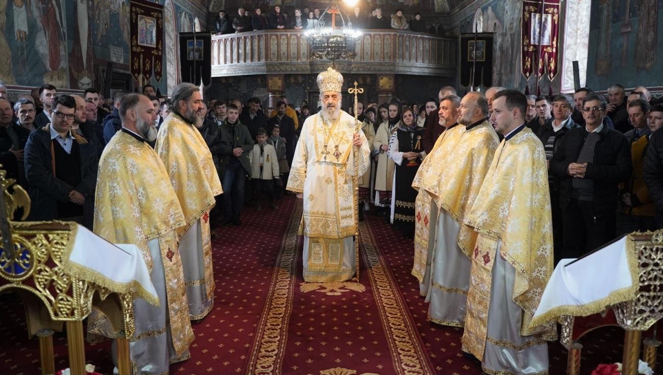 „Creștinul evlavios privește Postul Mare ca pe o școală a pocăinței, ca pe un urcuș spre Sfintele Paști” 245673