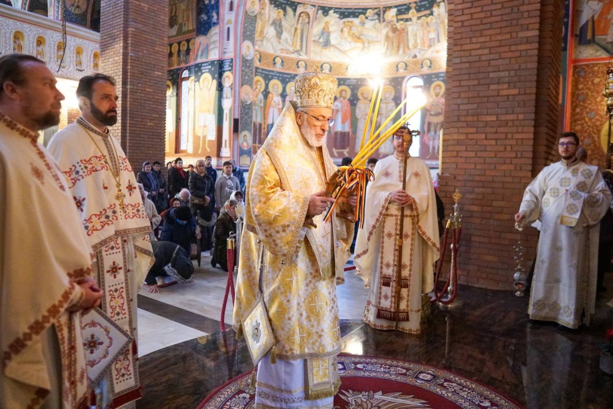 Popas de rugăciune la noua Catedrală Arhiepiscopală din Curtea de Argeș 245694