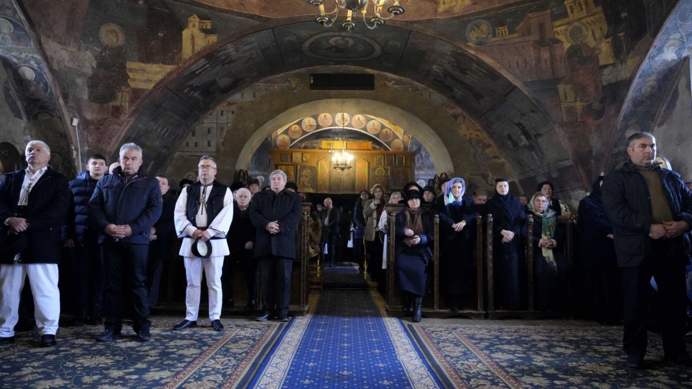 „Să postim nu pentru lauda oamenilor, ci pentru răsplata Tatălui din ceruri” 245662