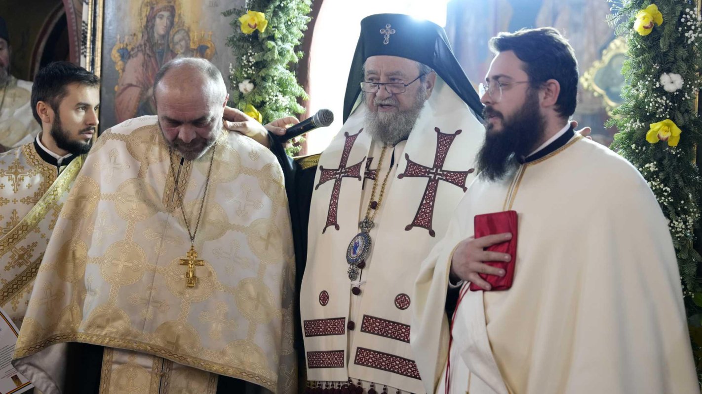 Binecuvântare arhierească în Parohia Poplaca, județul Sibiu 245847