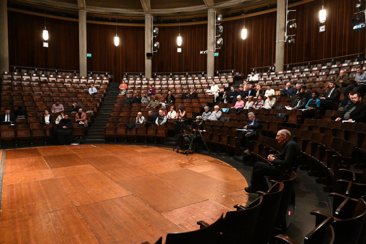 Eveniment academic dedicat părintelui Ioan Sauca la Universitatea din Fribourg 245783