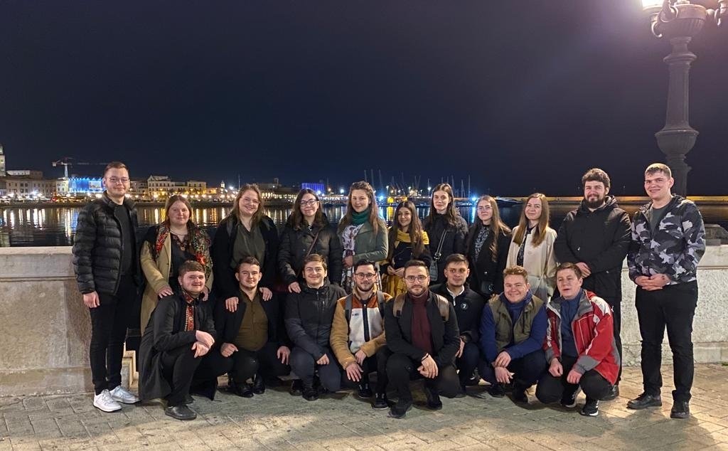 Pelerinaj al voluntarilor Colegiului „Sfântul Nicolae” din Iași 245942