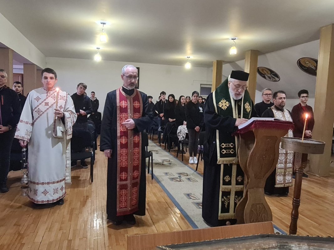 Rugăciune de pocăință de începutul postului la Curtea de Argeș 245943