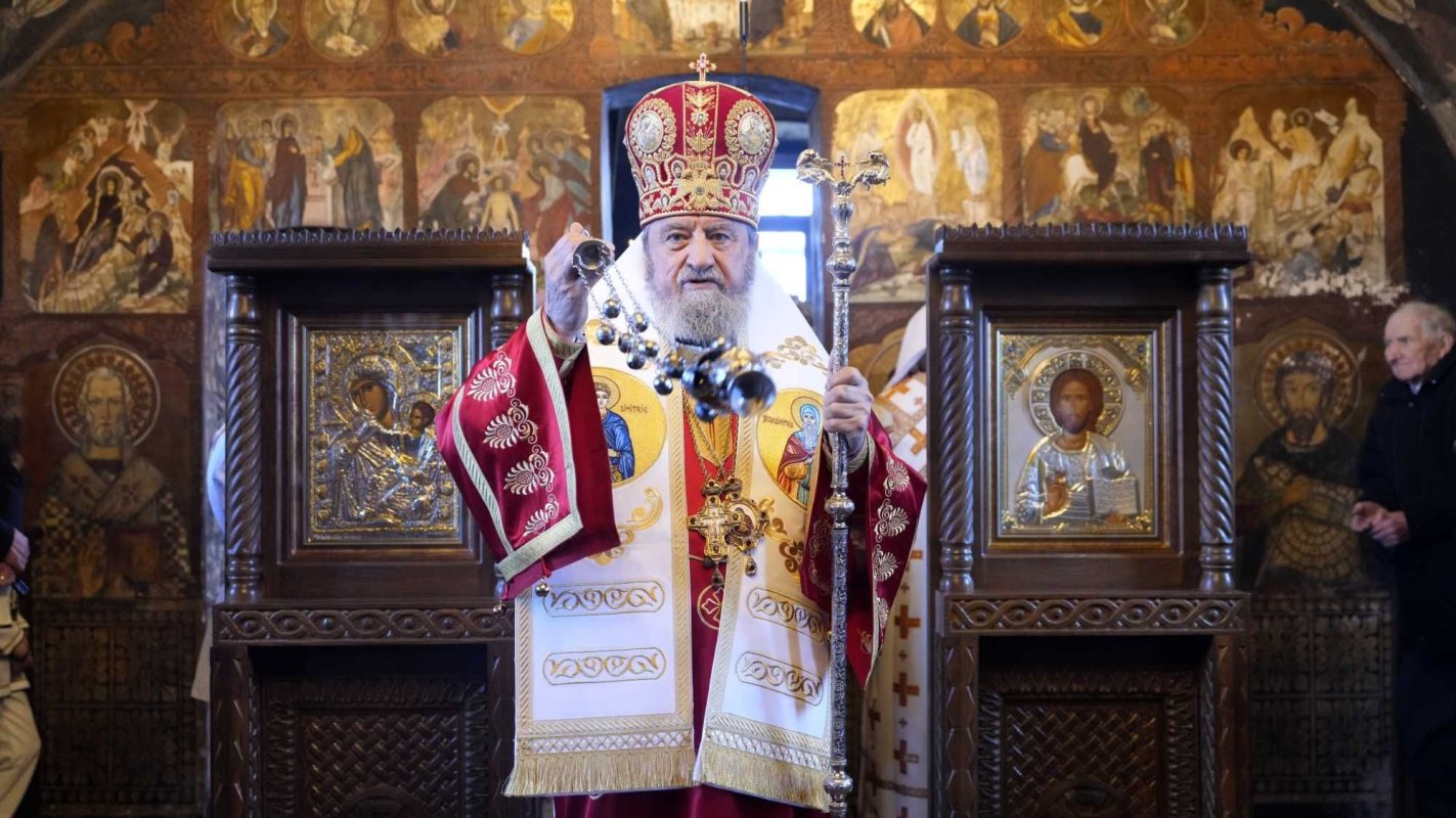 Hramul Bisericii „Sfântul Teodor Tiron” din Sâmbăta de Sus, județul Brașov 246440