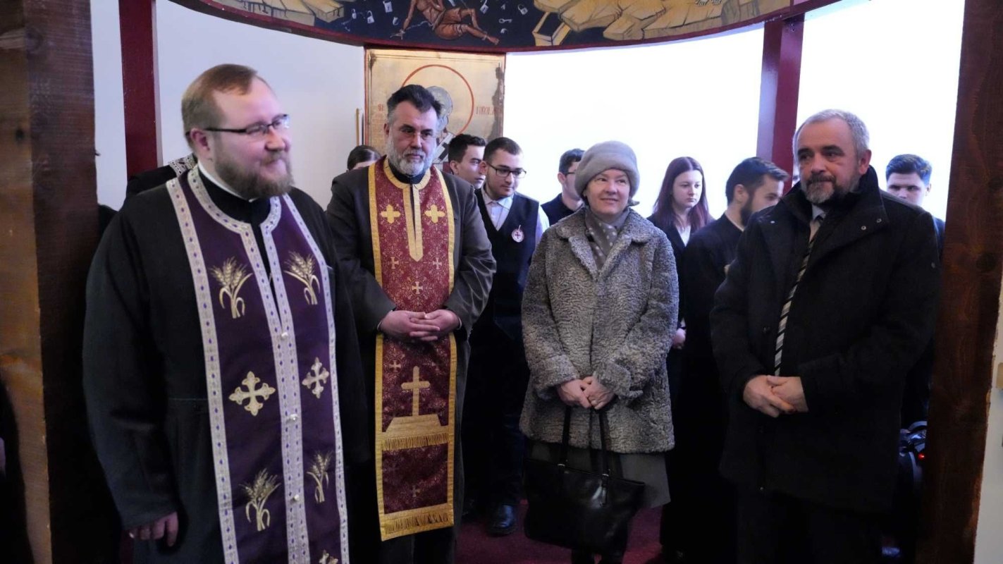 Hramul Bisericii „Sfântul Teodor Tiron” din Sâmbăta de Sus, județul Brașov 246448