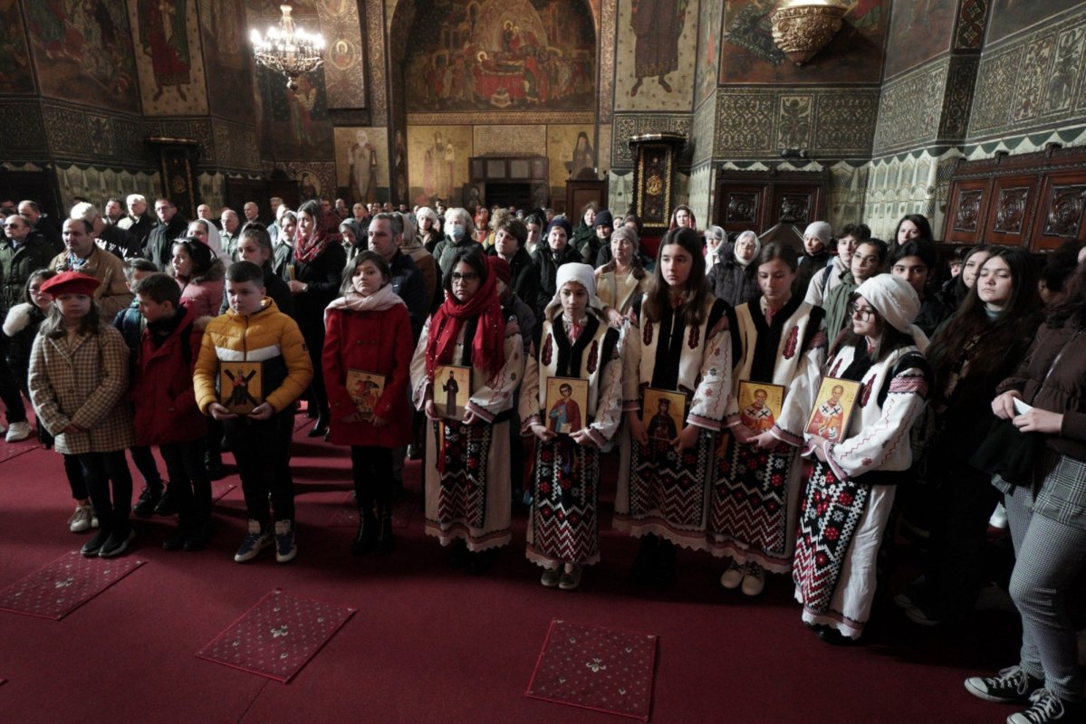 Icoana lui Hristos, chipul strălucitor al frumuseţii Tatălui 246493