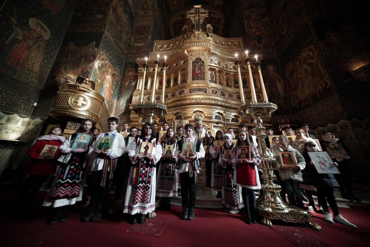 Icoana lui Hristos, chipul strălucitor al frumuseţii Tatălui 246494