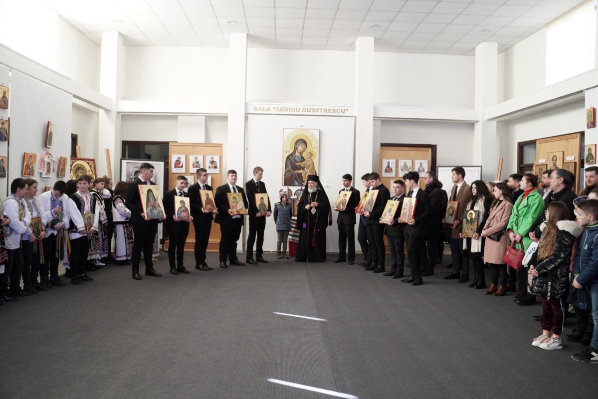 Icoana lui Hristos, chipul strălucitor al frumuseţii Tatălui 246496