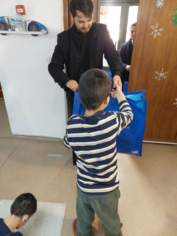 Daruri pentru copiii de la Centrul „Buburuza” 246737