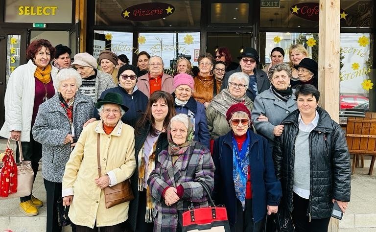 Eveniment festiv pentru doamne organizat de Eparhia Târgoviștei 246658