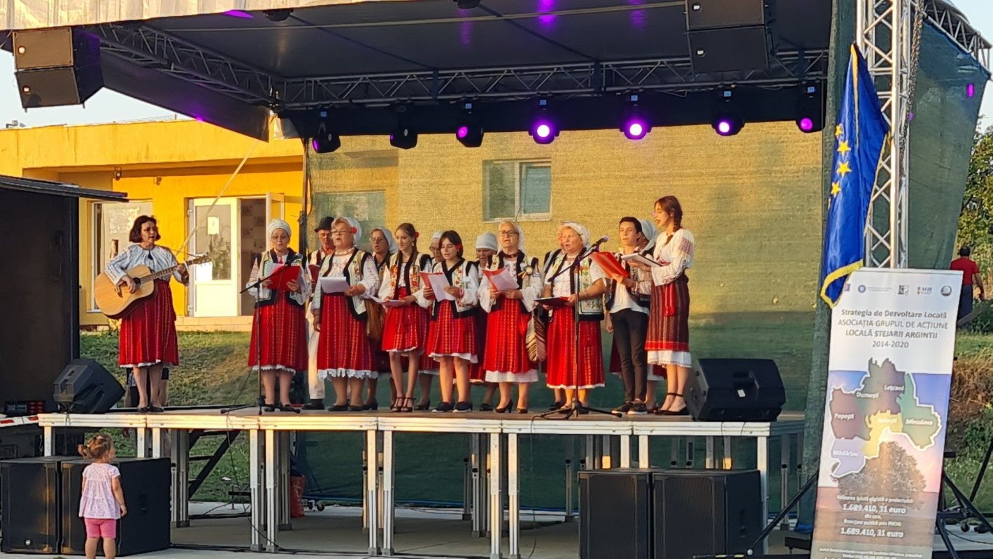 „Pregătim viitorul investind în copii fără să uităm de vârstnici” 246563