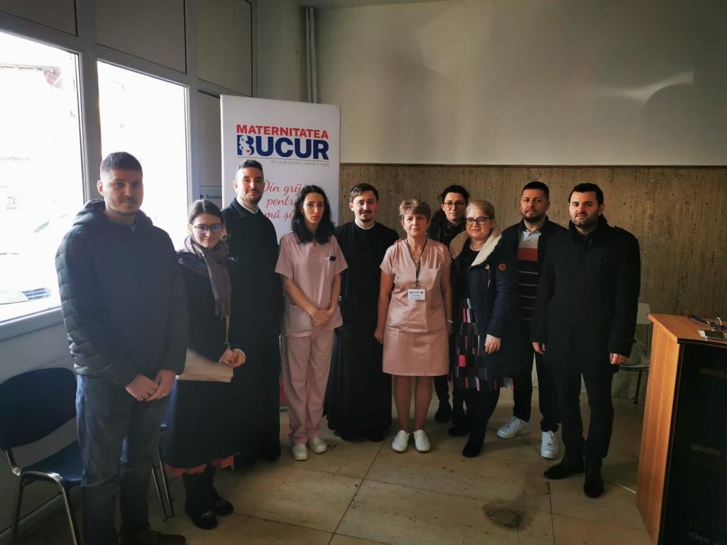 Acţiune dedicată mamelor desfăşurată de Asociaţia „Studenţi pentru Viaţă” 246860