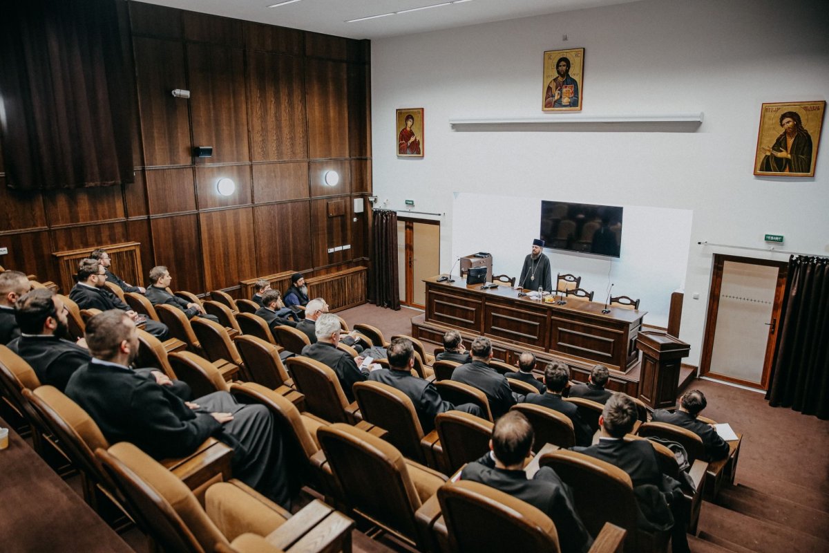 Cursuri de îndrumare duhovnicească destinate preoților 246807