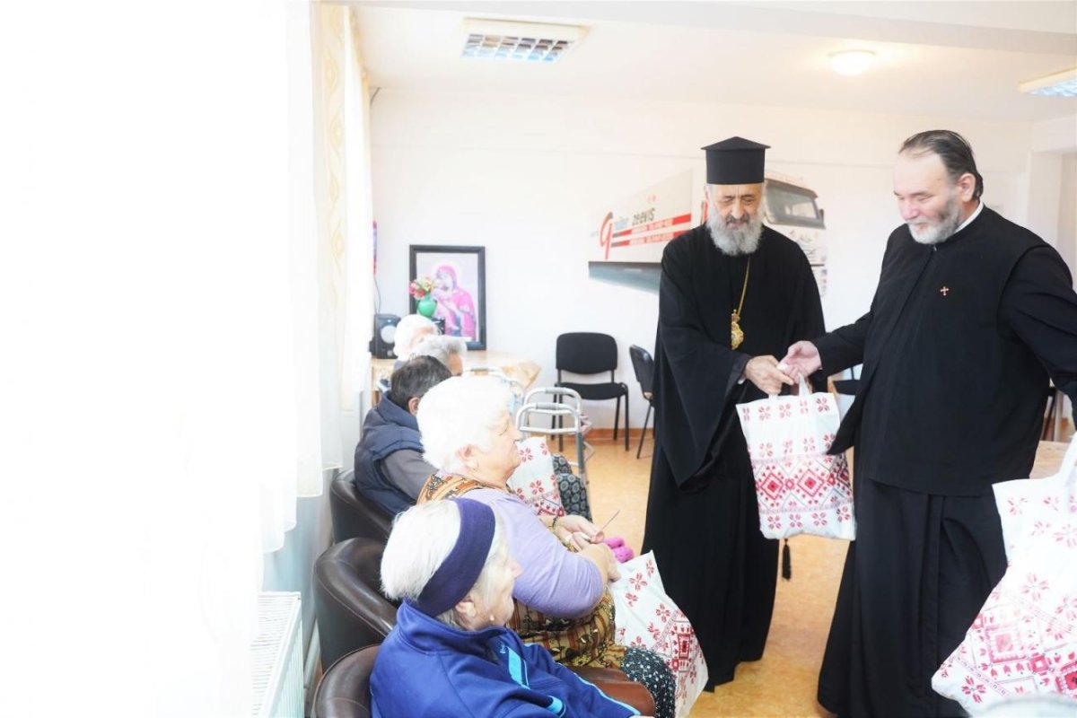 Vizită pastorală la Căminul pentru persoane vârstnice „Sfânta Ana” din Teiuș, Alba 246809