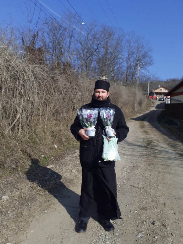 Acțiune socială dedicată bătrânelor dintr‑o parohie prahoveană 246985