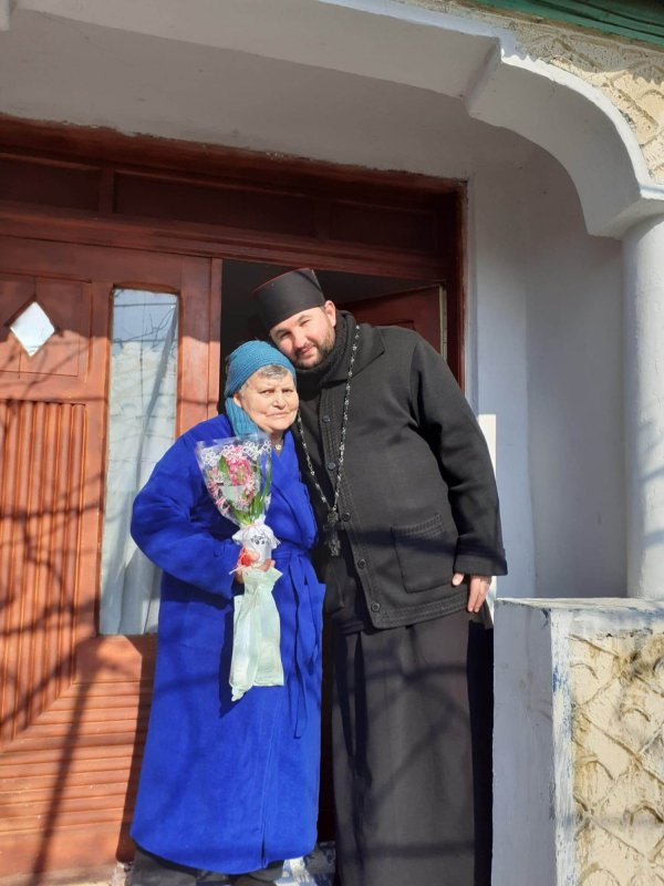 Acțiune socială dedicată bătrânelor dintr‑o parohie prahoveană 246987