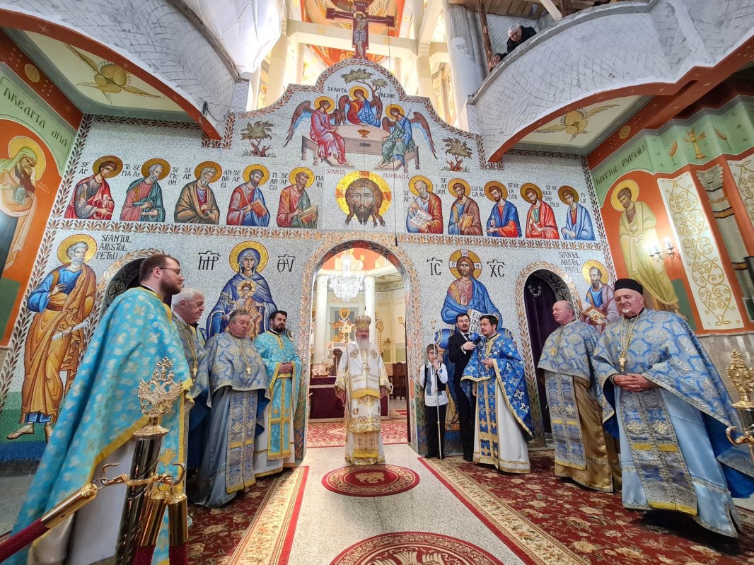 Binecuvântare arhierească la „Catedrala din Mănăştur” 247125