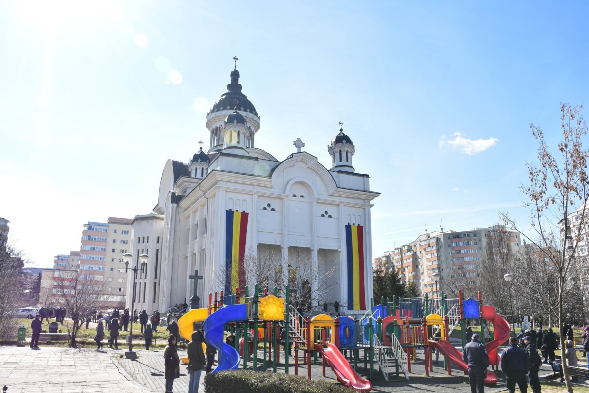 Binecuvântare arhierească la „Catedrala din Mănăştur” 247129