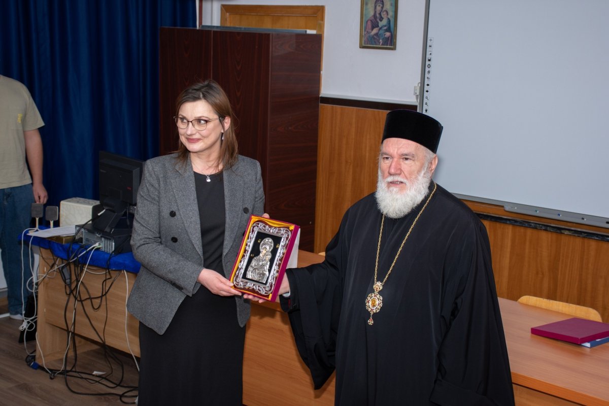 Activitate educativă cu tinerii tulceni dedicată Postului Mare 247328