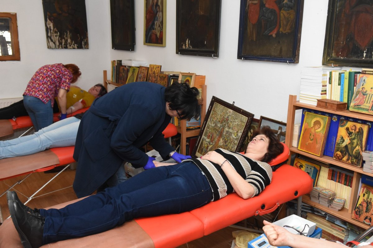 Acțiune de donare de sânge la Parohia „Sfântul Gheorghe” din Nehoiu 247400