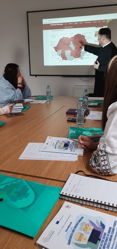 Prezentarea unui manual al Federației Filantropia realizat într‑un proiect european 247388