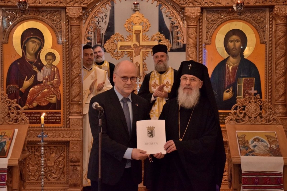 Recunoaștere din partea statului pentru Mitropolia Germaniei, Europei Centrale şi de Nord  247404