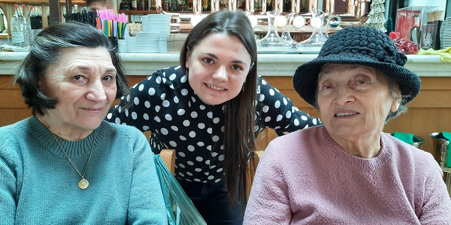 Telefonul Vârstnicului, un ajutor pentru bătrâni 247354