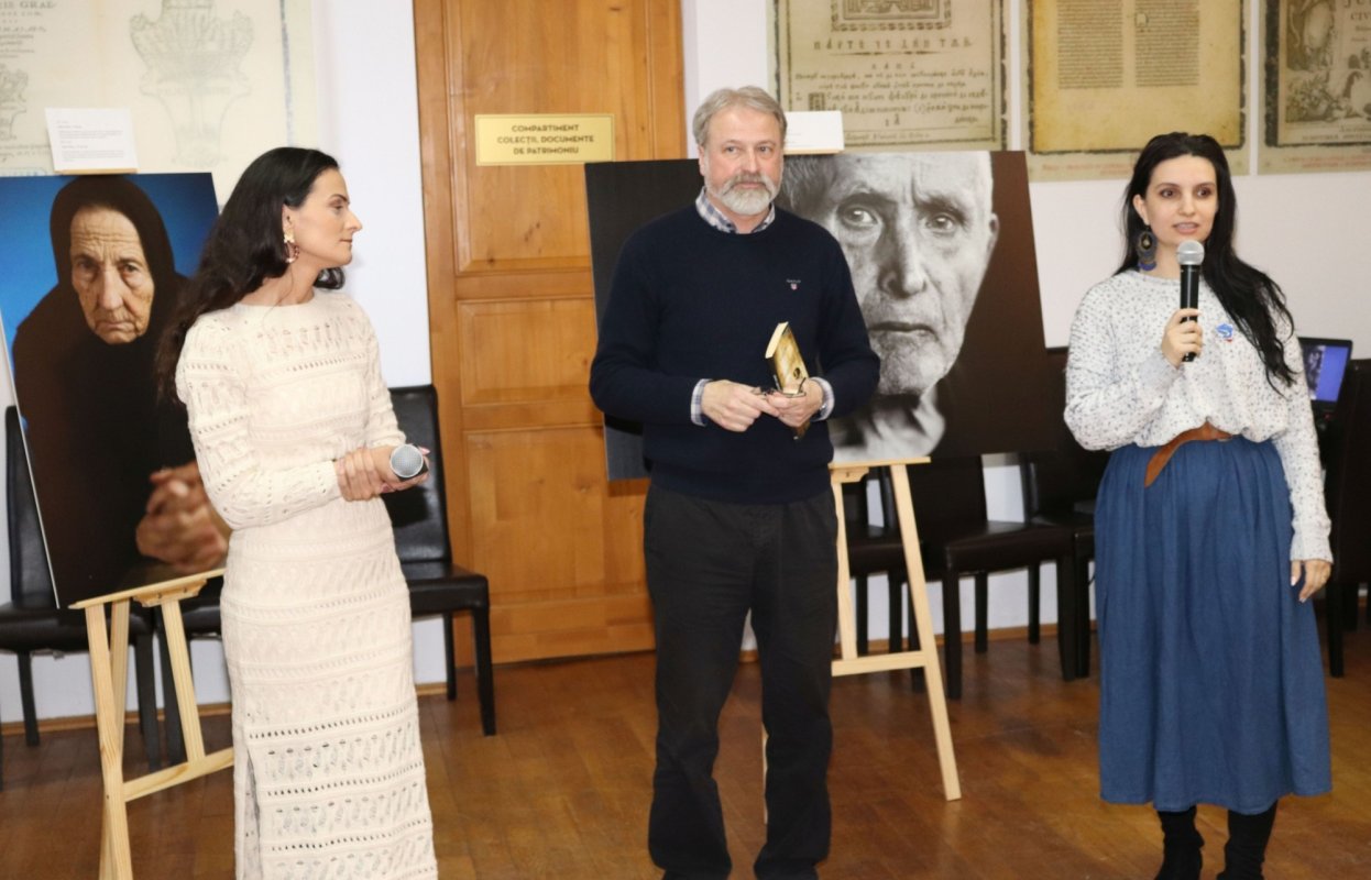 „Oamenii satului”, la Bistrița  247448