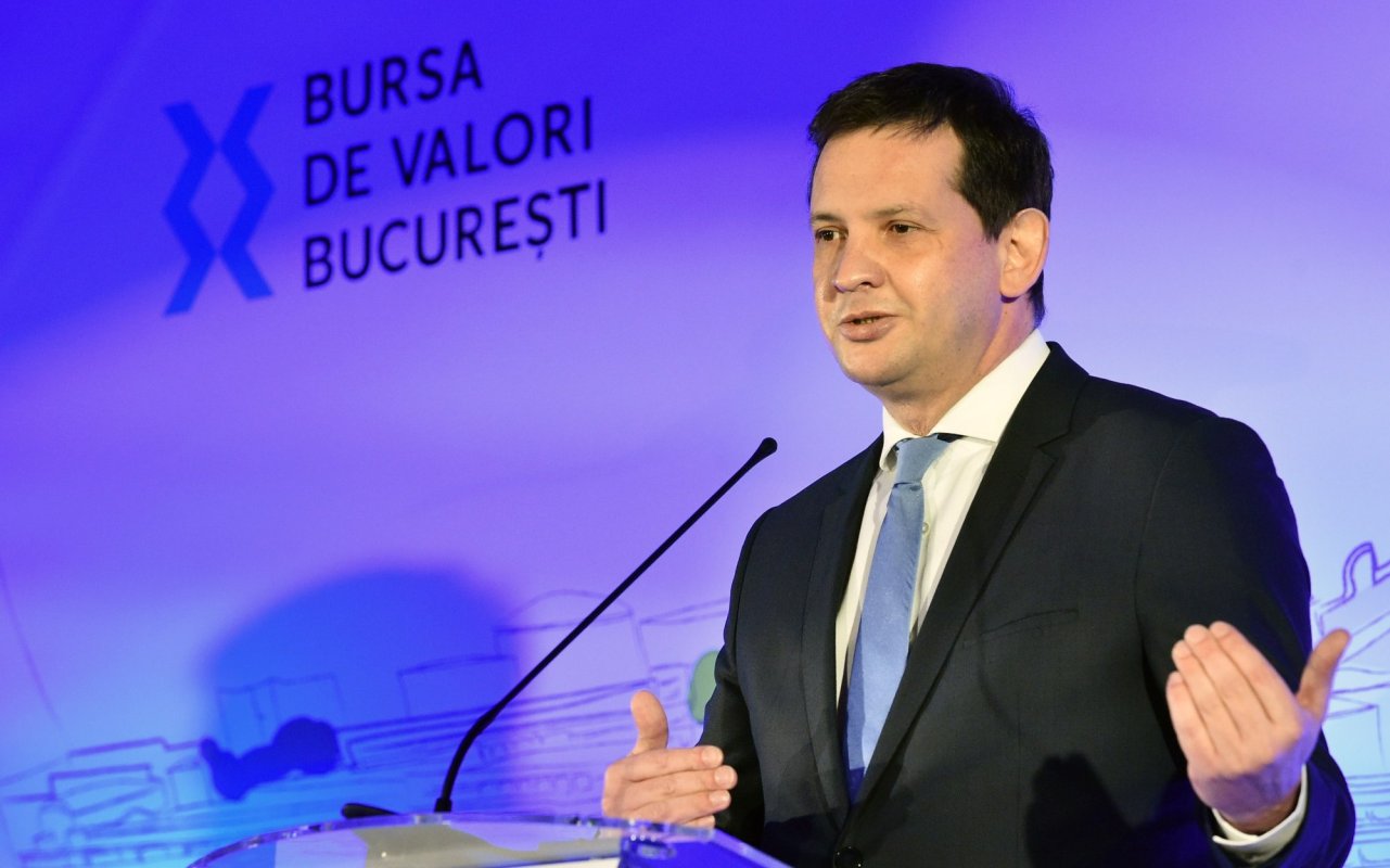 Elevii învaţă  despre investiţii  şi gestionarea banilor 247668