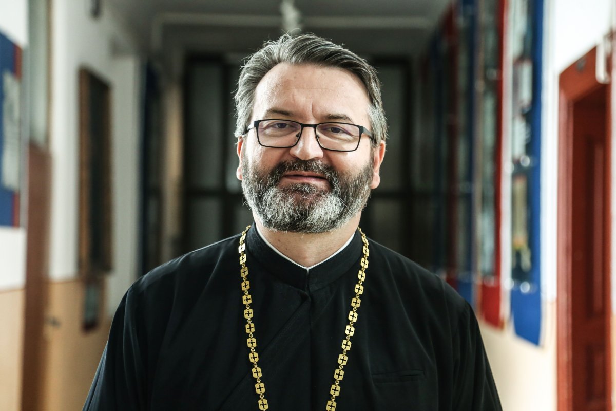 Apel pentru ajutorarea părintelui decan  Daniel Buda 248000