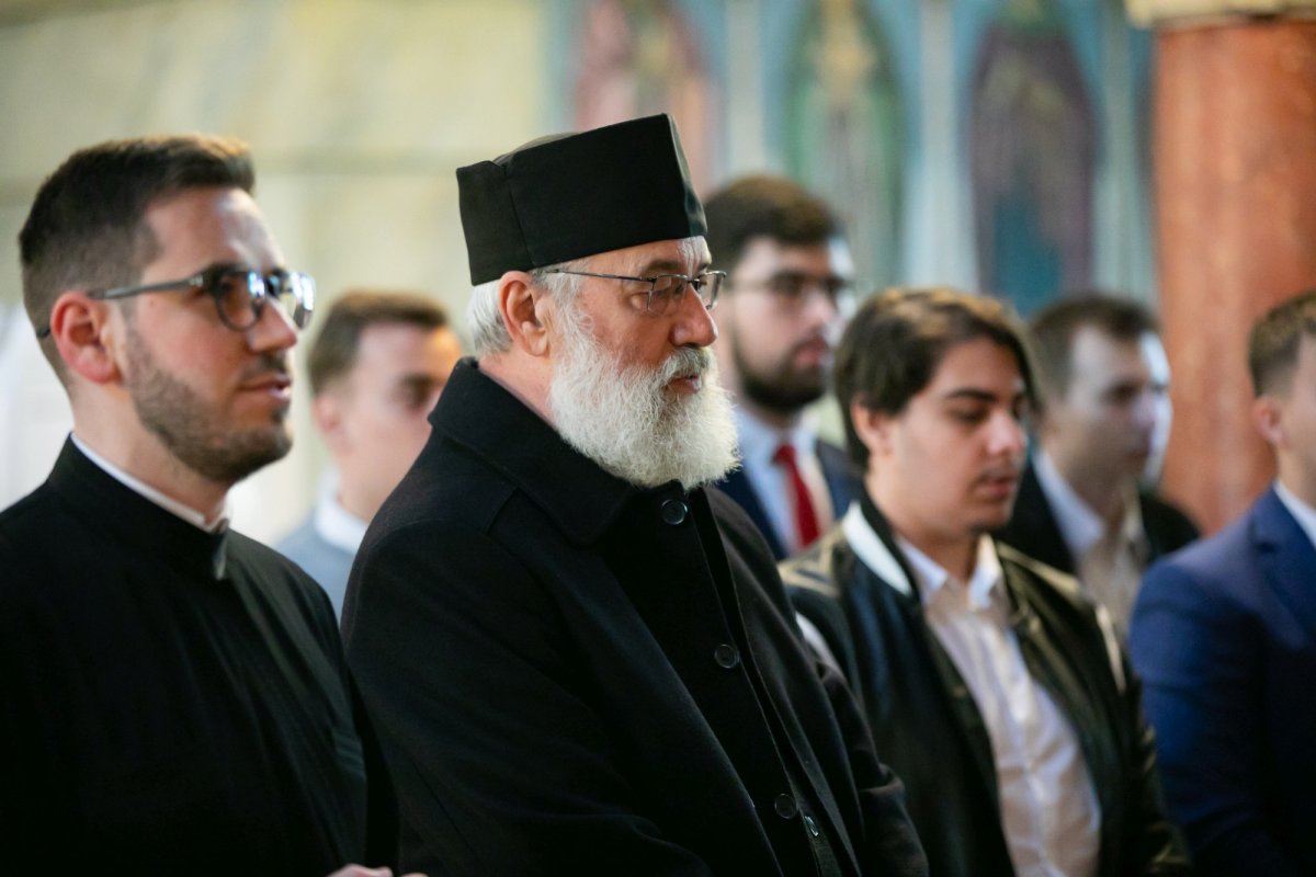 Lansare de carte și dialog între generații la Biserica „Sfântul Elefterie“-Nou 247915