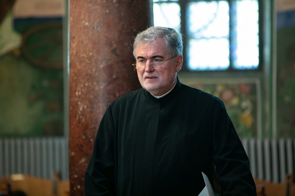 Lansare de carte și dialog între generații la Biserica „Sfântul Elefterie“-Nou 247916