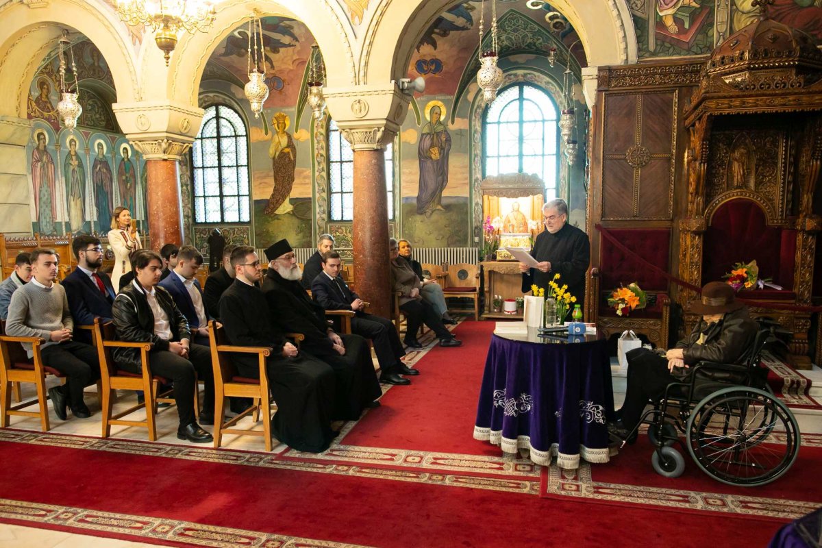 Lansare de carte și dialog între generații la Biserica „Sfântul Elefterie“-Nou 247921