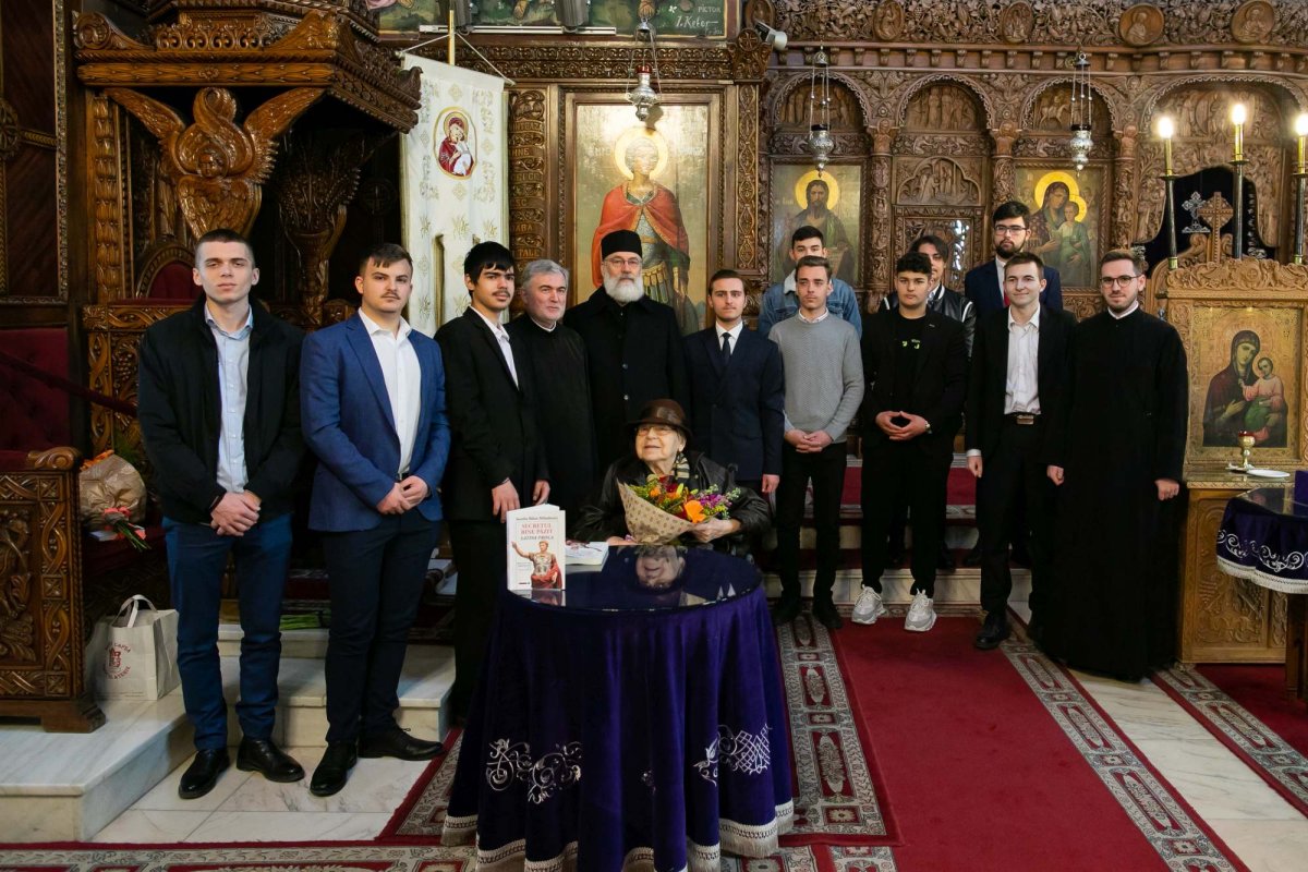 Lansare de carte și dialog între generații la Biserica „Sfântul Elefterie“-Nou 247929