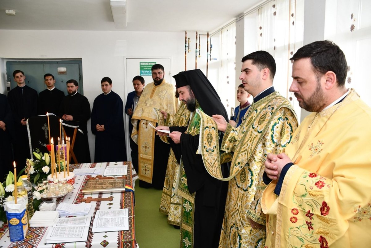 Rugăciuni pentru bolnavi în întreaga Eparhie a Banatului Montan 247900