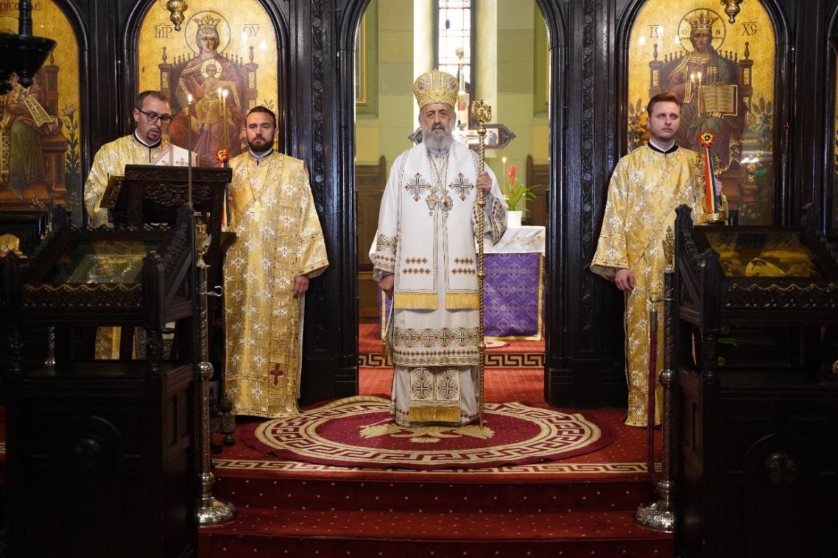 „Creștin adevărat este acela care se străduiește, pe cât este cu putință omului, să-L urmeze pe Hristos” 248389