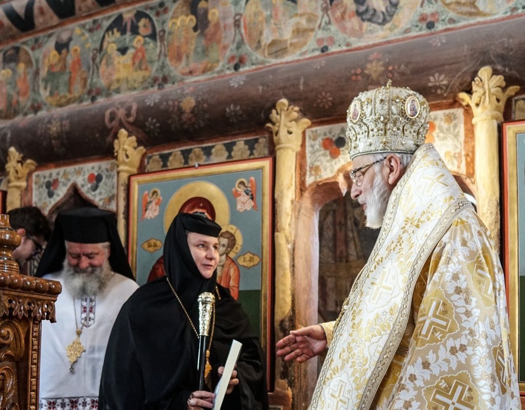 Popas de rugăciune la Mănăstirea Aninoasa din Argeș 248398